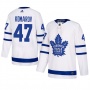 2 ЦВЕТА. Хоккейный свитер 2017 NHL Toronto Maple Leafs Komarov  по выгодной цене.
