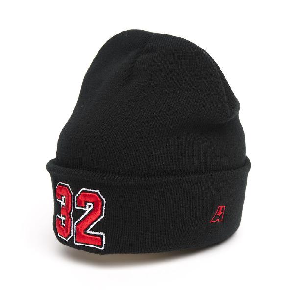 Хоккейная шапка с номером 32 