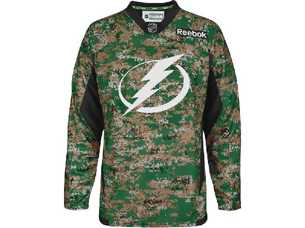 Хоккейный свитер Tampa Bay Lightning с нанесением фамилии