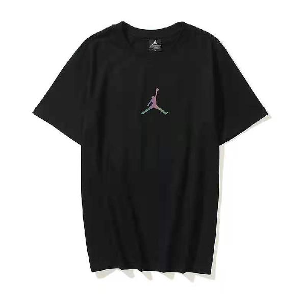 Баскетбольная футболка Джордан черная.