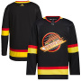 Хоккейный свитер Ванкувер Кэнакс ретро 2023 по выгодной цене.
