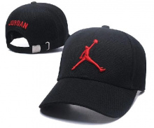 Кепка Джордан черная с красным лого