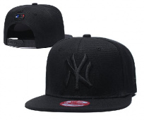 Бейсбольная кепка Нью Йорк Янкис.